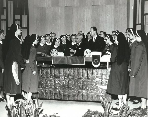 Rabbi Harry Stern – Residence