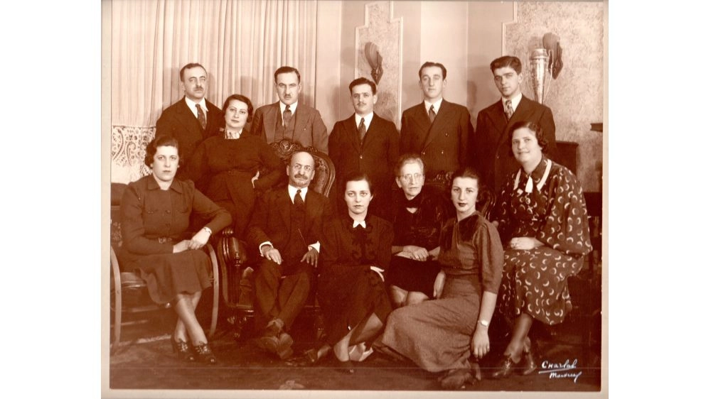 Leila Mustachi: Memories from the Keneder Adler